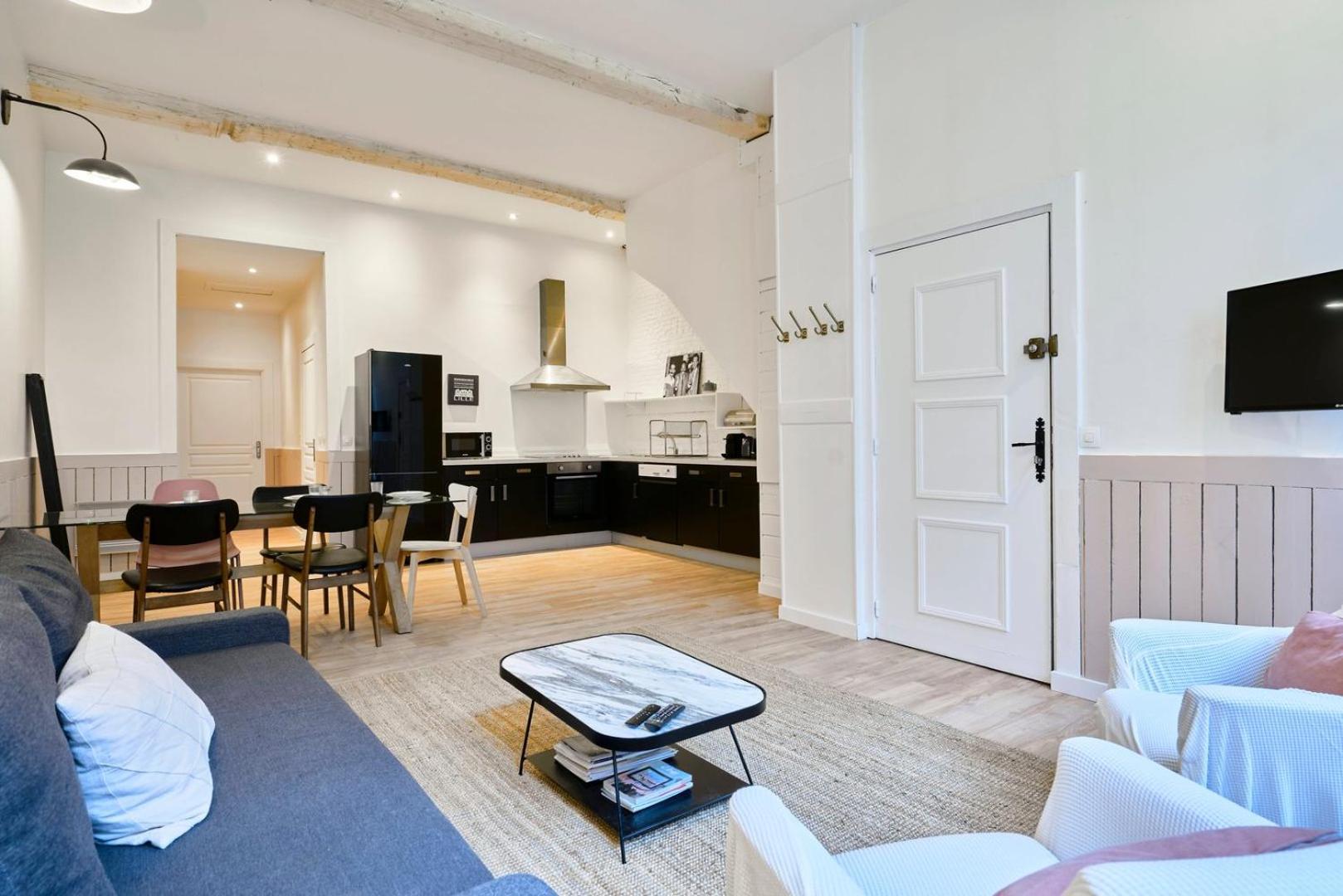 Old Lille: Charming Renovated Apartment Eksteriør billede