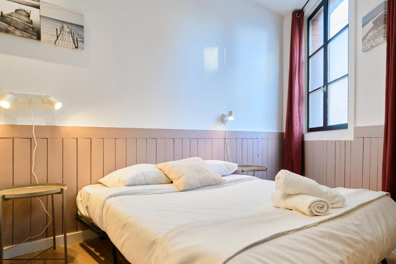 Old Lille: Charming Renovated Apartment Eksteriør billede