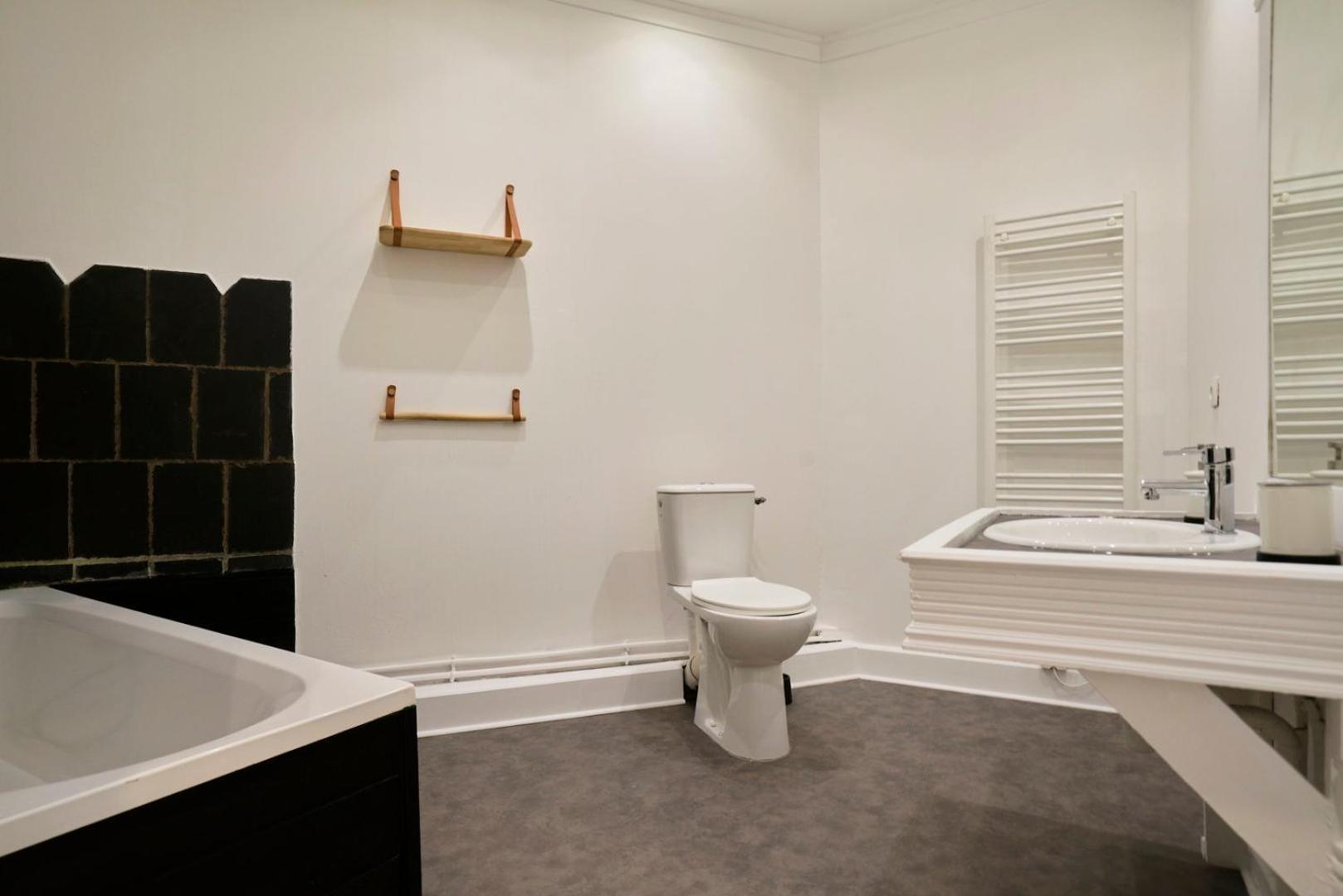 Old Lille: Charming Renovated Apartment Eksteriør billede